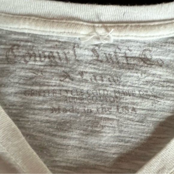 Cowgirl stuff Co. White T-Shirt with faded Black Crosses, XL - Picture 4 of 9